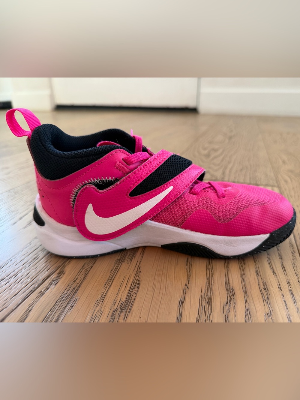 Nike Girls Boys Team Hustle D11 Basketball Sneakers Pink & Black Size 2 - Picture 6 of 10
